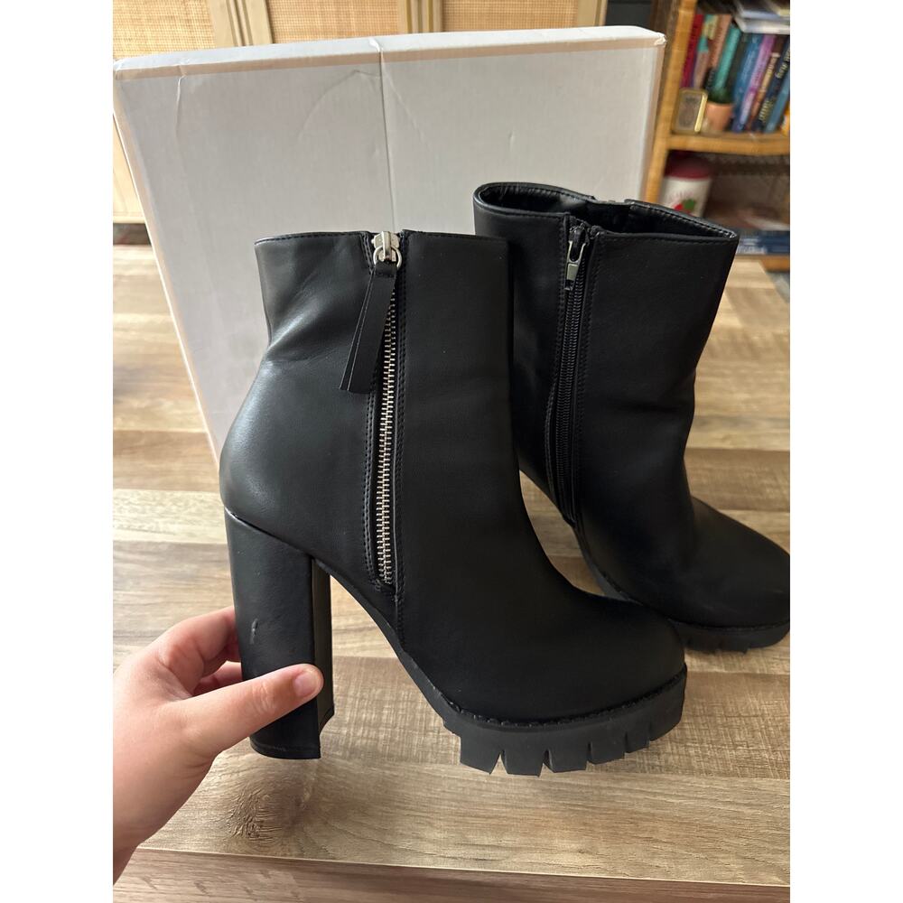 Women's Simmi London Jemma Platform Lug Sole Chunky Heeled Ankle Boot size 9 - Picture 2 of 6